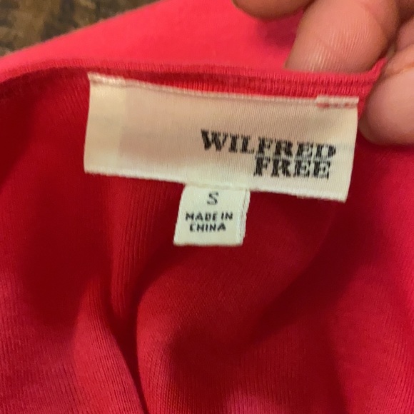 Cranberry / fuscia? Size small camisole from WILFRED FREE purchased at Aritzia - Picture 9 of 10